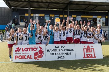 Bild 186 - wBJ Lotto Pokal Finale  Eimsbuetteler TV - Hamburger SV : Ergebnis: 0:3